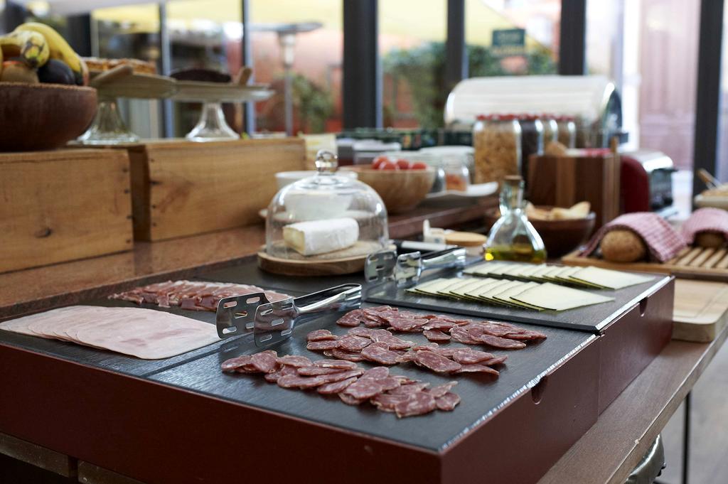 בגור Hotel Aiguaclara מראה חיצוני תמונה